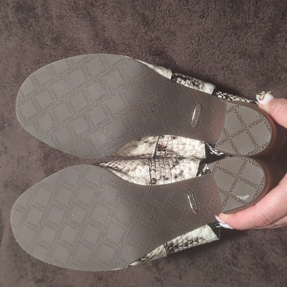 Vionic shoes Blakely snake booties - Picture 5 of 5